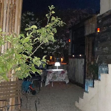 In Casa Villa Casta Luaran gambar